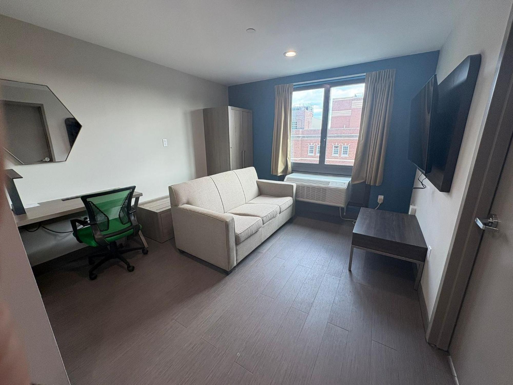 Holiday Inn Express & Suites New York Exterior foto